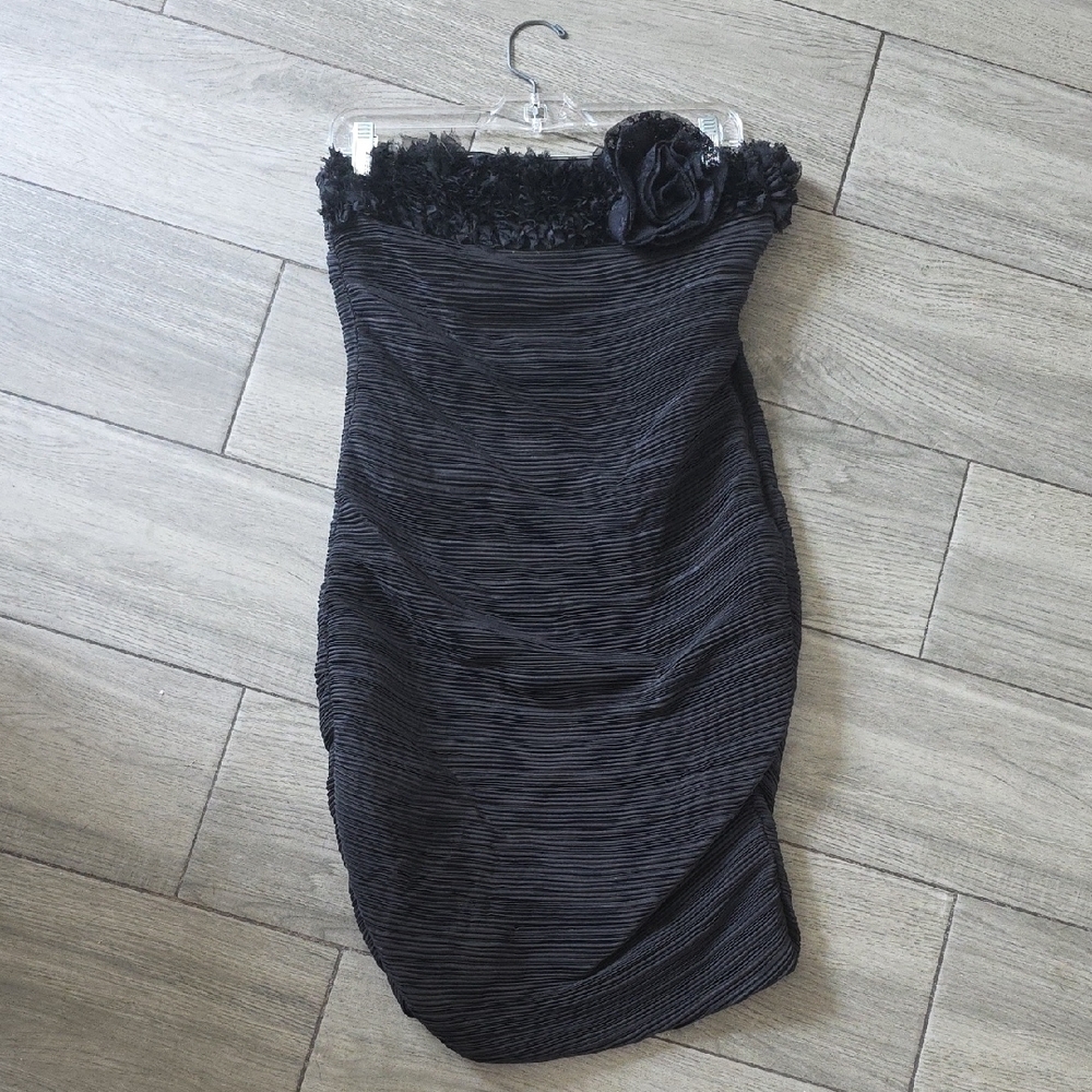 Black Strapless Ruched Sheath Dress for Night Out